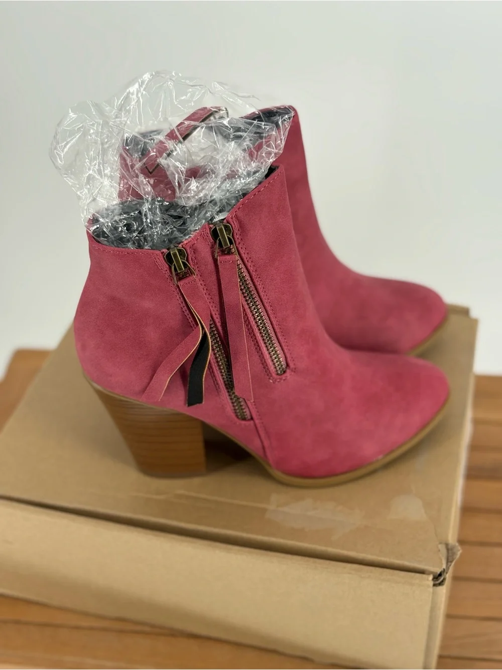 Journee Collection stylish wine